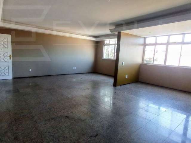 Apartamento com 3 quartos à venda no Joaquim Távora, Fortaleza  por R$ 300.000