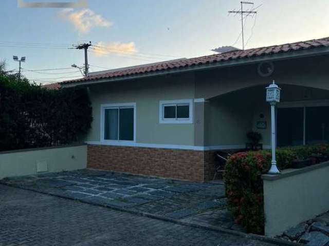 Casa em condomínio fechado com 3 quartos à venda no Lagoa Redonda, Fortaleza  por R$ 419.000