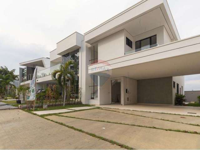 Casa à venda 283 m² 4 suíte, piscina, Cond. Quinta das Marina, Ponta Negra - Manaus-AM