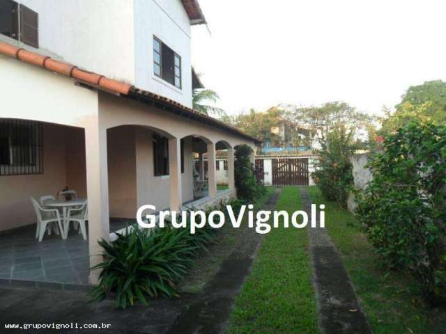 Casa para Venda em Saquarema, Boqueirão, 5 dormitórios, 2 suítes, 3 banheiros, 4 vagas