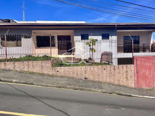 Ótima casa para locação e venda no centro