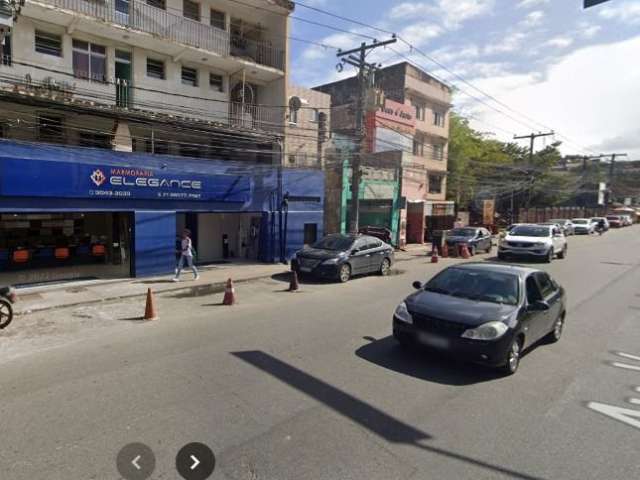 Loja Comercial Reformada de 110m² na Av. Vasco da Gama - Excelente Oportunidade!