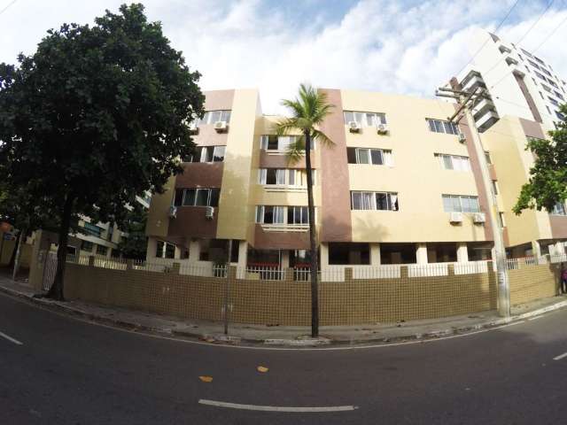 Alugo apartamento 2/4 + dependência no Costa Azul