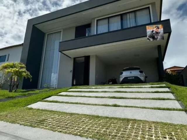 Residência Sofisticada com 310m² e Conforto Completo em Cada Detalhe