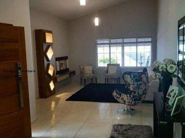 Casa térrea á venda com 175m² de const e um terreno de 10x40 com 3 dormitorios e uma súite, 3 salas / vila oliveira mogi