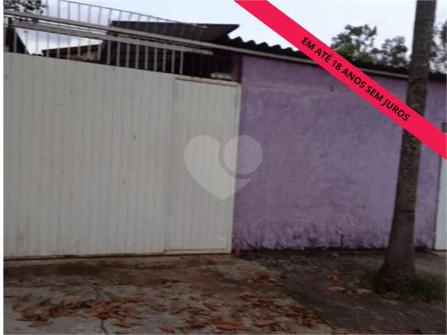 Casa com 4 quartos à venda em Cecap - SP