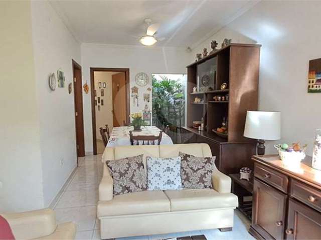 Casa à venda com 3 quartos no bairro Vila Industrial em Piracicaba/SP.