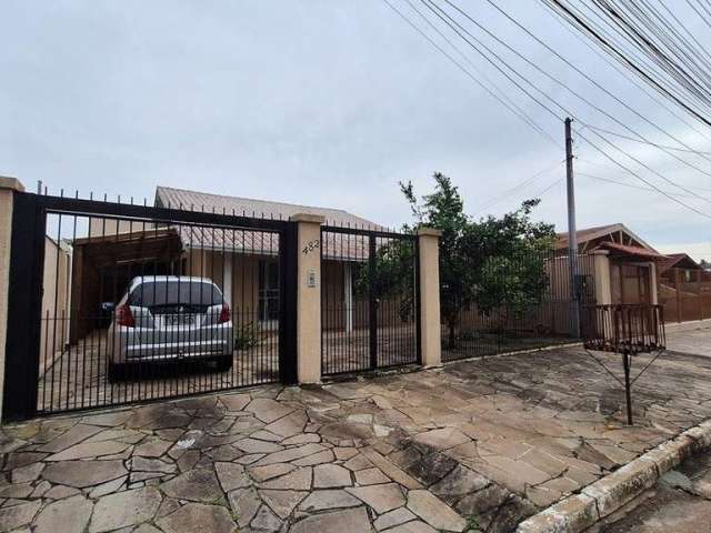 Casa com 3 quartos à venda na Rua Osvaldo Optiz, 482, Estância Velha, Canoas por R$ 650.000