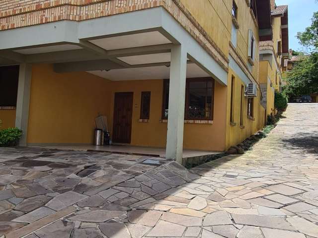 Casa em condominio Jardim Isabel