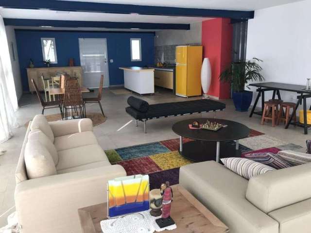 Casa com 3 quartos à venda, 220 m² por R$ 800.000 - Estância Suiça - Serra Negra/SP