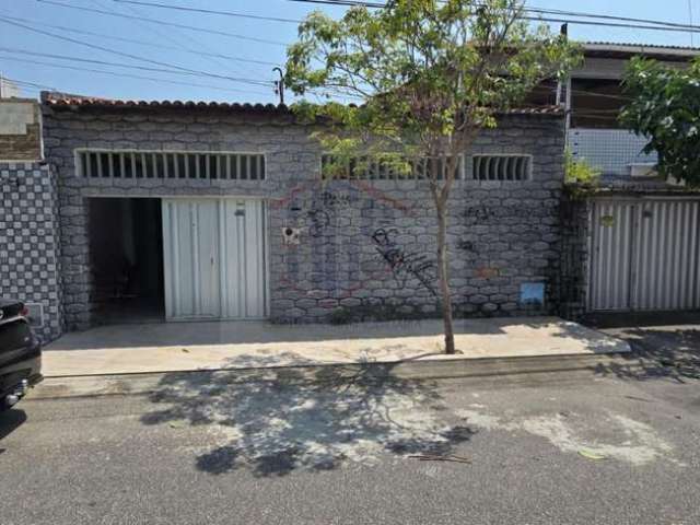 Casa para Venda em Fortaleza, Amadeu Furtado, 4 dormitórios, 1 suíte, 2 banheiros, 2 vagas