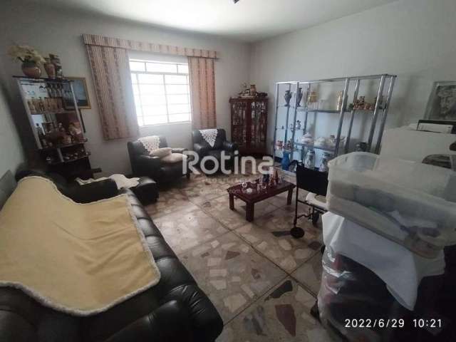 Casa à venda, 5 quartos, Custódio Pereira - Uberlândia/MG - Rotina Imobiliária