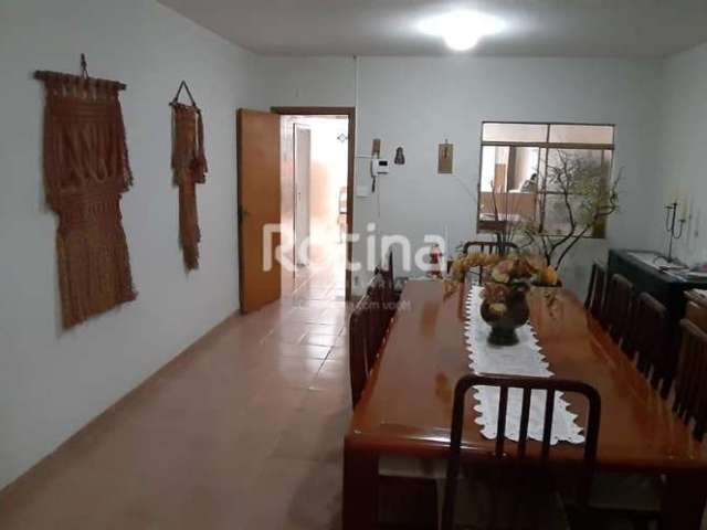 Casa à venda, 4 quartos, Presidente Roosevelt - Uberlândia/MG - Rotina Imobiliária