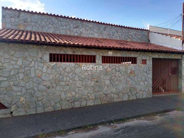 Casa à venda, 3 quartos, Pacaembu - Uberlândia/MG - Rotina Imobiliária