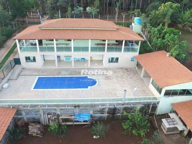 Chacara à venda, 4 quartos, Zona Rural - Uberlândia/MG - Rotina Imobiliária