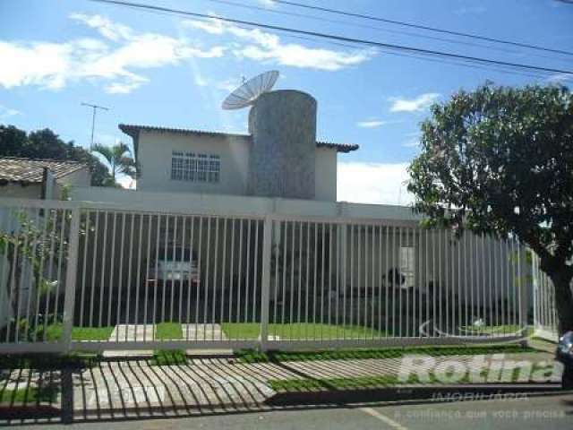 Casa à venda, 4 quartos, Umuarama - Uberlândia/MG - Rotina Imobiliária