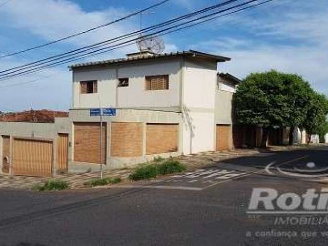 Casa à venda, 4 quartos, Tabajaras - Uberlândia/MG - Rotina Imobiliária