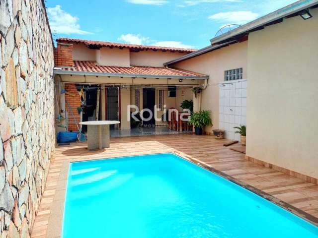 Casa à venda, 5 quartos, Segismundo Pereira - Uberlândia/MG - Rotina Imobiliária