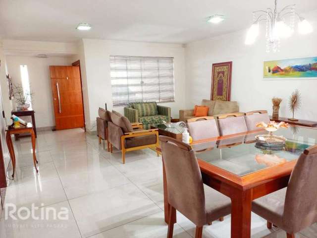 Casa à venda, 3 quartos, Patrimônio - Uberlândia/MG - Rotina Imobiliária