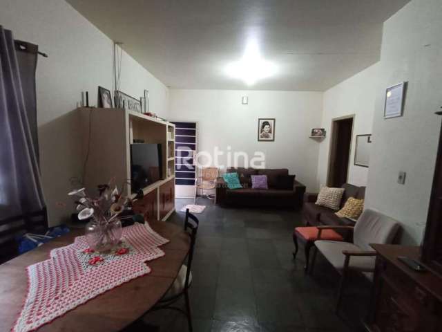 Casa à venda, 3 quartos, Osvaldo Rezende - Uberlândia/MG - Rotina Imobiliária