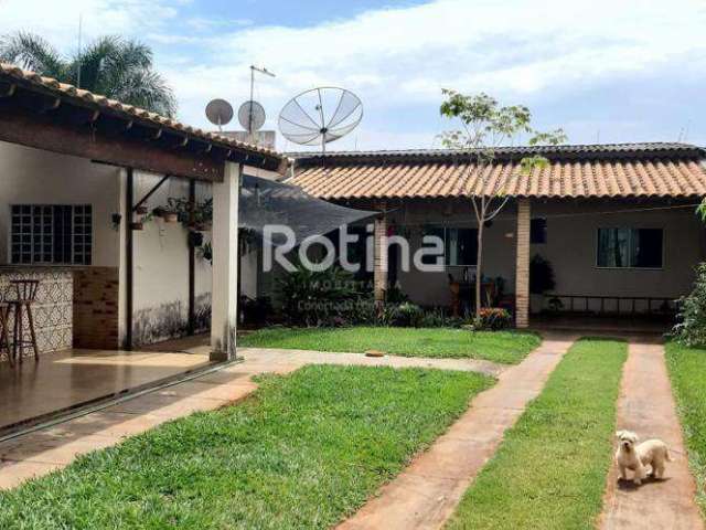 Casa à venda, 3 quartos, Jardim Brasília - Uberlândia/MG - Rotina Imobiliária