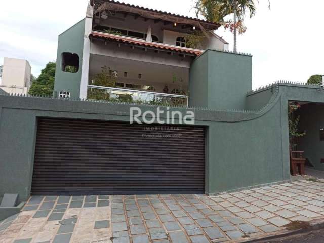 Casa Comercial à venda, 4 quartos, Morada da Colina - Uberlândia/MG - Rotina Imobiliária