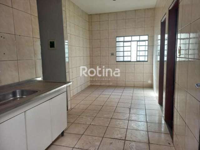 Casa à venda, 5 quartos, Luizote de Freitas - Uberlândia/MG - Rotina Imobiliária