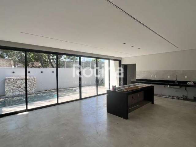 Casa Condomínio Fechado à venda, 4 quartos, 3 suítes, 2 vagas, Cond. Gsp Arts - Uberlândia/MG - R$ 2.400.000,00