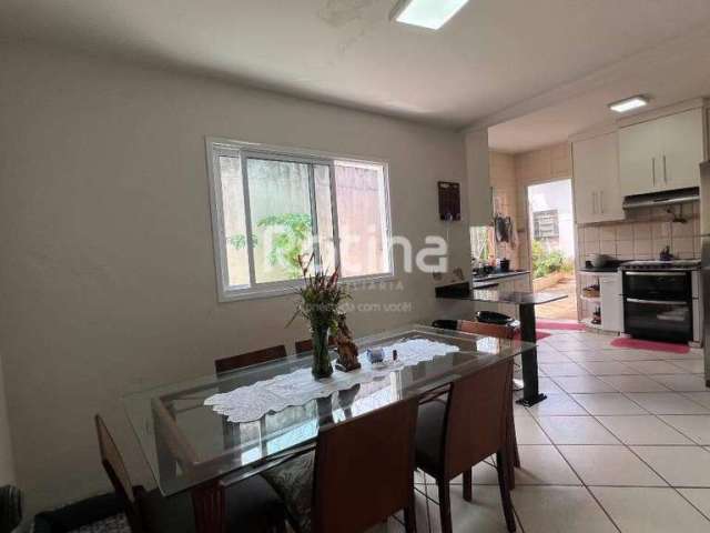 Casa à venda, 3 quartos, São Jorge - Uberlândia/MG - Rotina Imobiliária