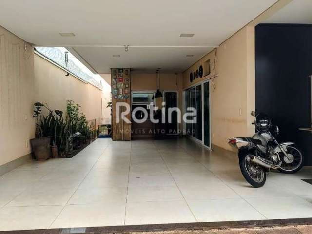 Casa à venda, 3 quartos, Segismundo Pereira - Uberlândia/MG - Rotina Imobiliária