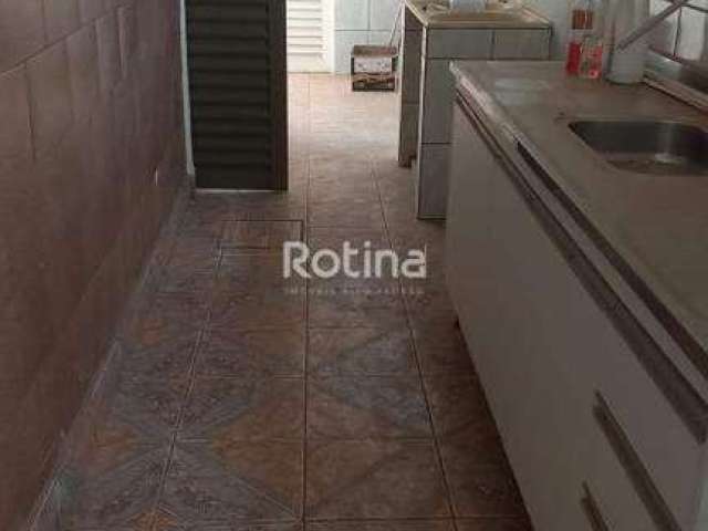 Casa à venda, 4 quartos, Bom Jesus - Uberlândia/MG - Rotina Imobiliária