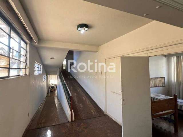 Casa Comercial à venda, 4 quartos, Centro - Uberlândia/MG - Rotina Imobiliária