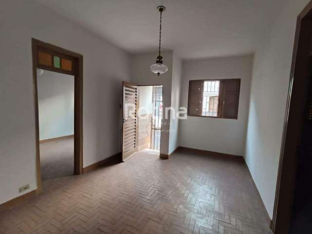 Casa à venda, 3 quartos, Fundinho - Uberlândia/MG - Rotina Imobiliária