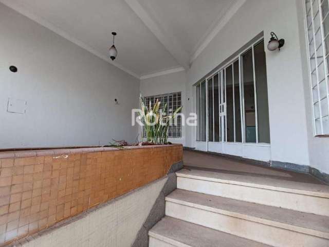 Casa à venda, 3 quartos, Centro - Uberlândia/MG - Rotina Imobiliária