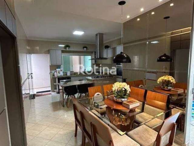 Casa à venda, 3 quartos, Alto Umuarama - Uberlândia/MG - Rotina Imobiliária