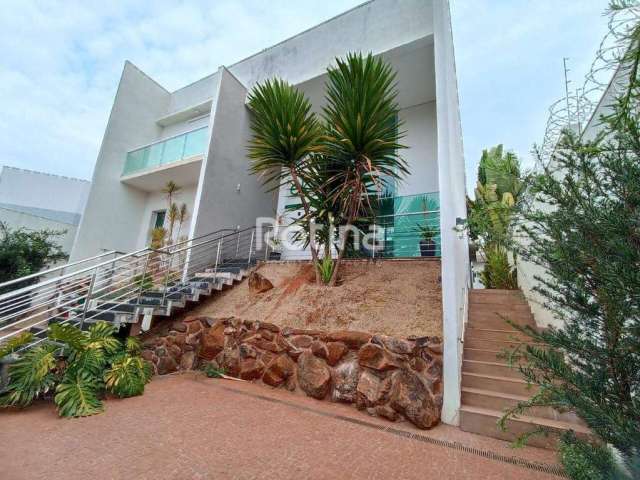 Casa Comercial à venda, 4 quartos, Jardim Inconfidência - Uberlândia/MG - Rotina Imobiliária