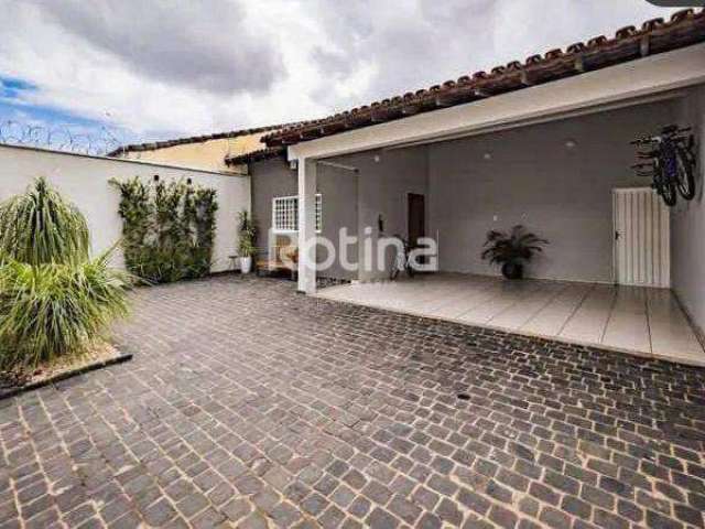 Casa à venda, 3 quartos, Jardim Karaíba - Uberlândia/MG - Rotina Imobiliária