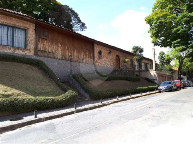 Casa com 6 quartos à venda em Vila Rosália - SP