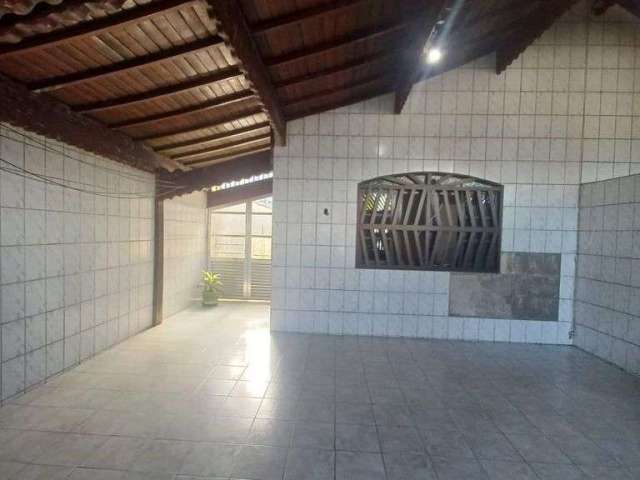 Casa Geminada à Venda com 2 dormitórios, sendo 1 suites.