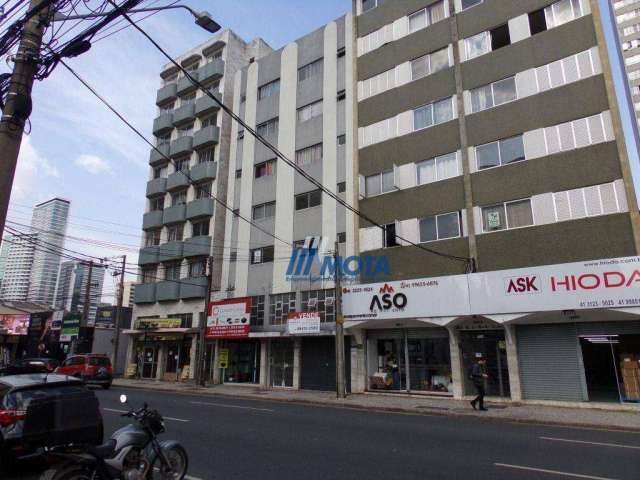 Apartamento com 1 dormitório para alugar, 50 m² por R$ 2.109,57/ano - Centro - Curitiba/PR