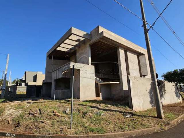 Casa de 249m² com 03 suítes à venda em condomínio - Recreio das Acácias