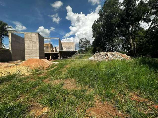 Chácara de 2819m² de terreno com 04 suítes à venda em condomínio - Parque São Sebastião