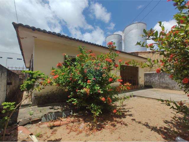 Casa com 3 quartos sendo 1 suíte, 1 banheiros à Venda, terreno 347m² por 260mil - Soledade I, Potengi.