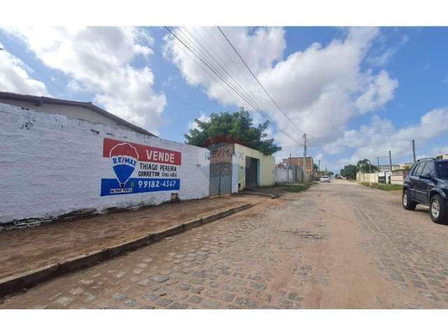 Casa à venda localizada no CIDADE DAS ROSAS, em uma excelente localização. R$ 100.000,00