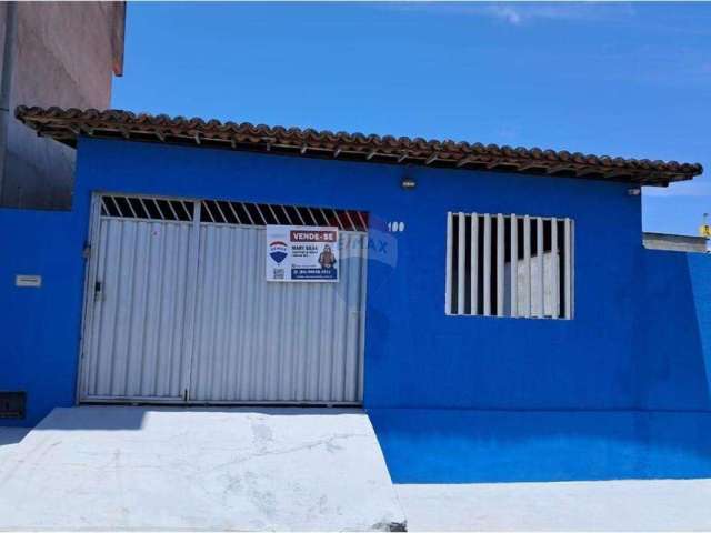 Casa com garagem ampla e dois quartos em uma ótima localização no bairro potengi