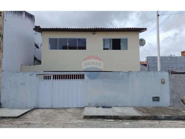 Oportunidade Imperdível: Casa Duplex à Venda no Bairro Potengi, Natal/RN!