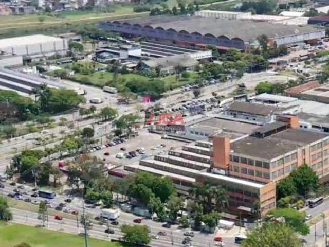 Galpão Comercial para Locação na Vila Almeida, São Paulo-SP: 250 Vagas de Garagem e 4.300,00 m² de Área Disponíveis!