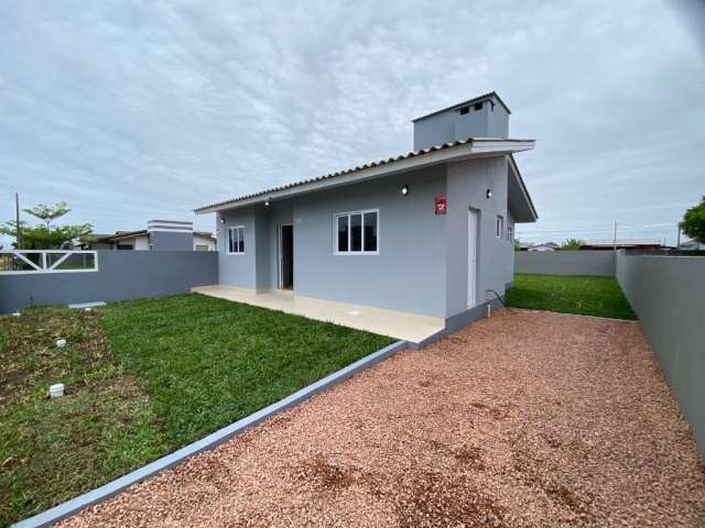 Linda residência localizada no balneário São Jorge, em Arroio do Sal.