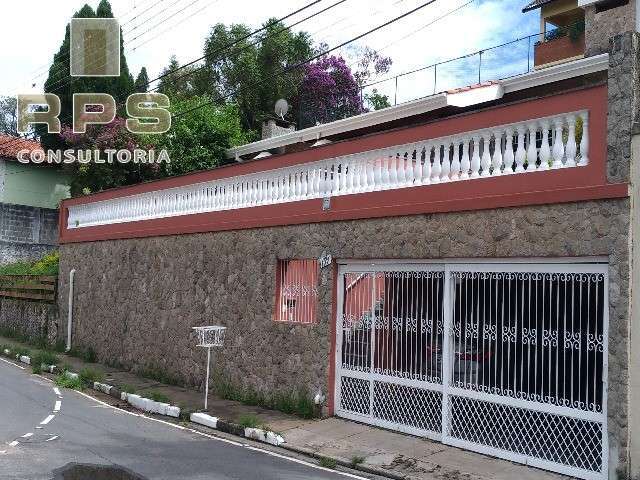 Casa a venda com 04 dormitórios , sala , cozinha , 04 banheiros , 02 vagas na garagem , excelente  localização