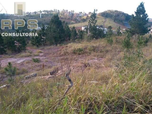 Terreno com 499m² à venda no bairro Belvedere em Atibaia, à 5 minutos do centro, vista panorâmica para a cidade e para a Pedra Grande